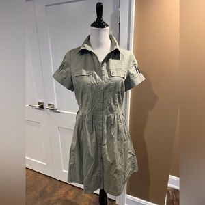 BCBGMaxAzria dress size medium missing the belt